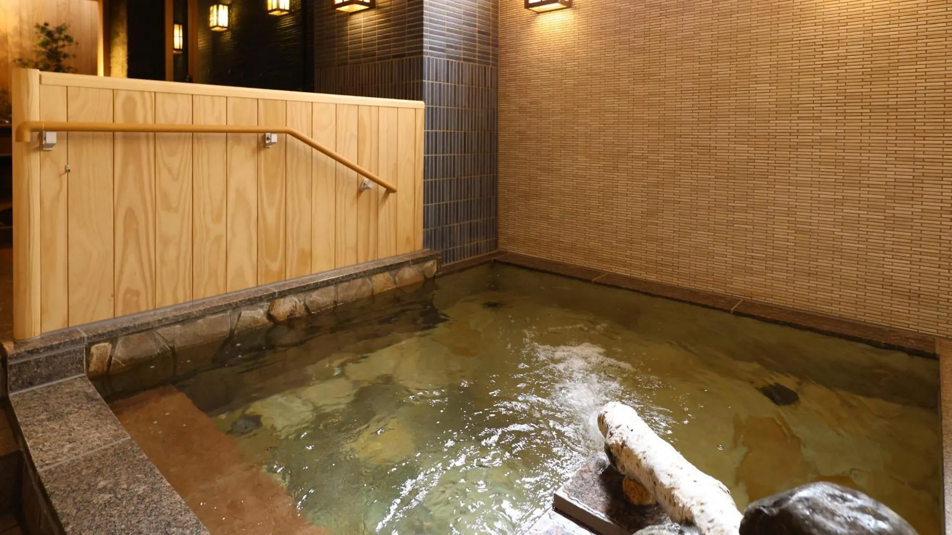 Dormy Inn Sapporo Annex 3*,